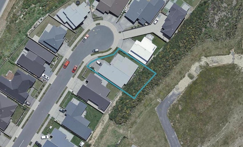 18 Portmore Place, Grenada Village, Wellington - Carousel 1