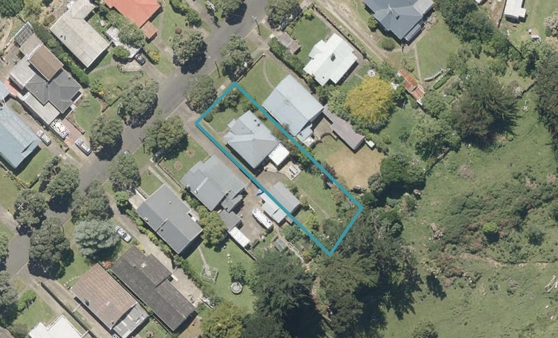 15 Plunket Street, Durie Hill, Whanganui - Carousel 1