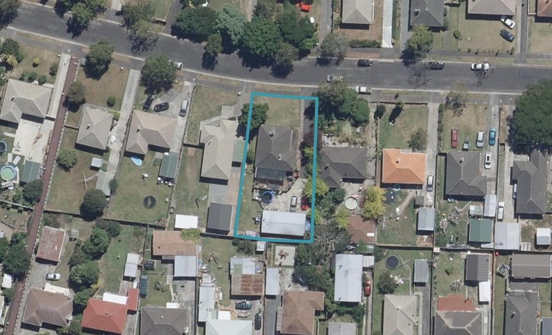 34 Slim Street, Bader, Hamilton - Carousel 1