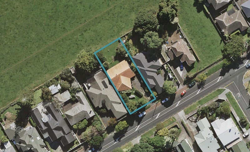 64A Campbell Road, One Tree Hill, Auckland - Carousel 1