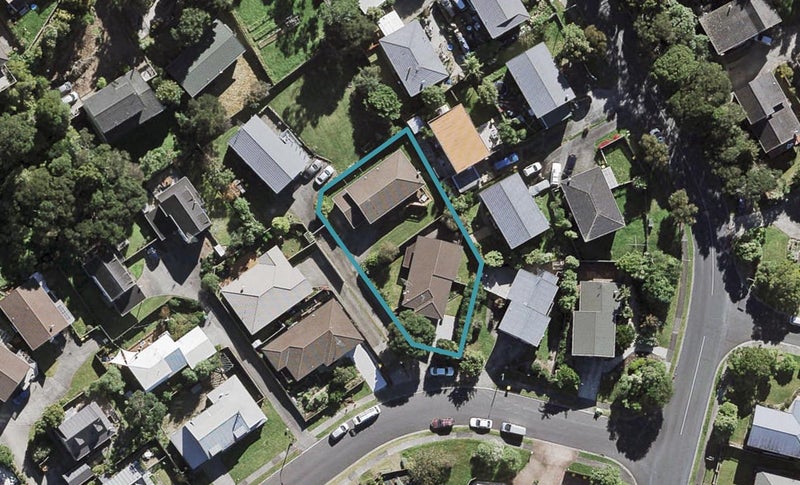 2/3 Heathglen Place, Bayview, Auckland - Carousel 1