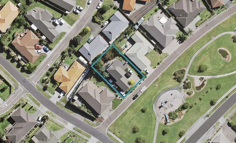 4 Ennerdale Lane, Henderson, Auckland - Carousel 1