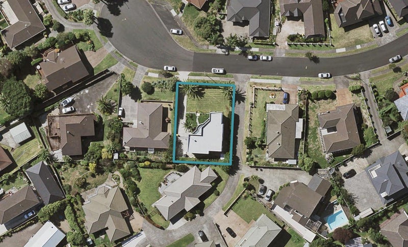 40 Ewhurst Place, Goodwood Heights, Auckland - Carousel 1
