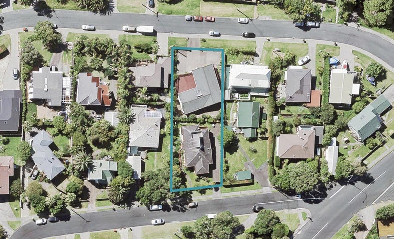 2/6 Argyle Road, Browns Bay, Auckland - Carousel 1
