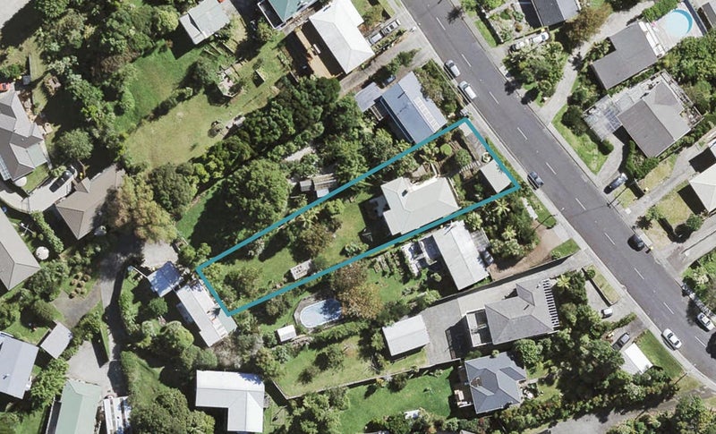 136 Glengarry Road, Glen Eden, Auckland - Carousel 1