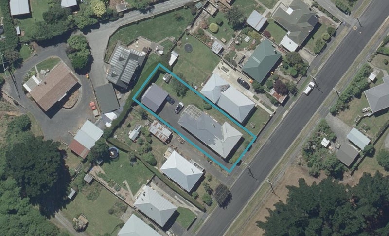 16 Tilburn Street, Halfway Bush, Dunedin - Carousel 1