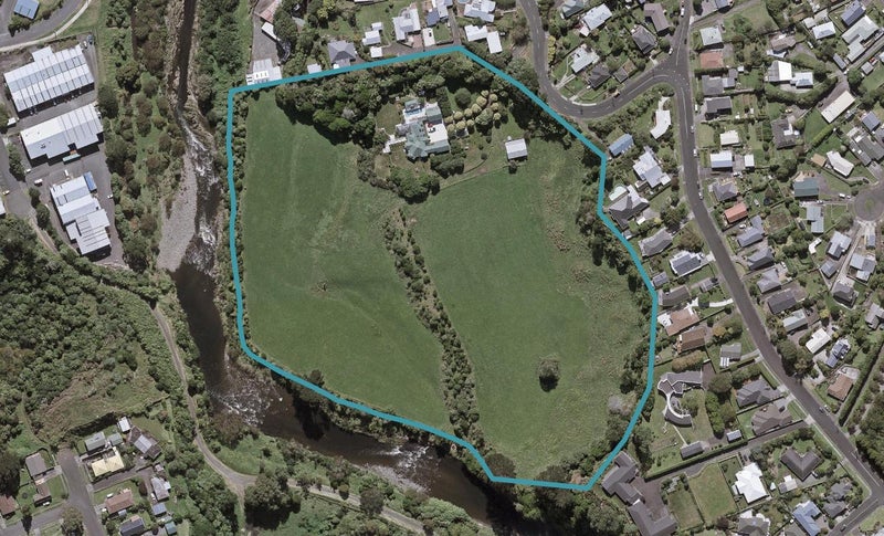 60 Queens Road, Glen Avon, New Plymouth - Carousel 1