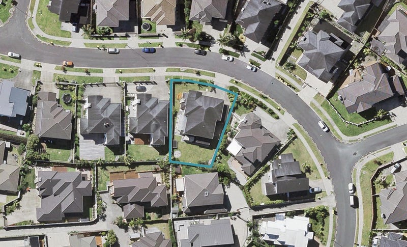 71 Killybegs Drive, Pinehill, Auckland - Carousel 1