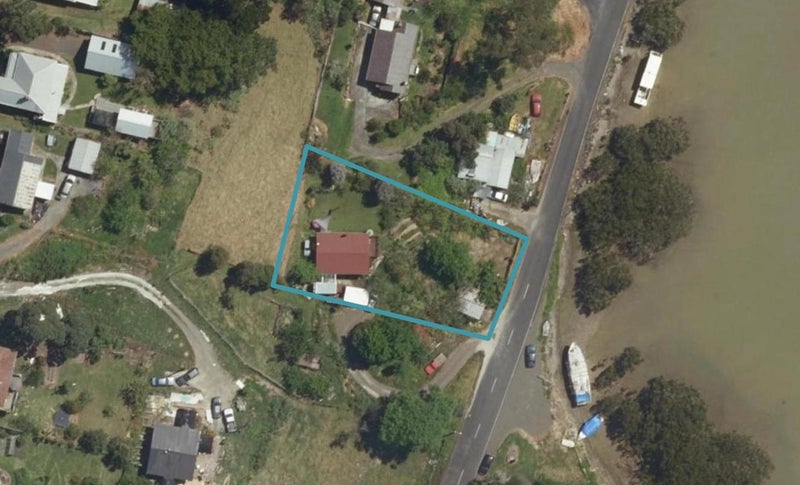 29 Clendon Esplanade, Rawene, Kaikohe - Carousel 1