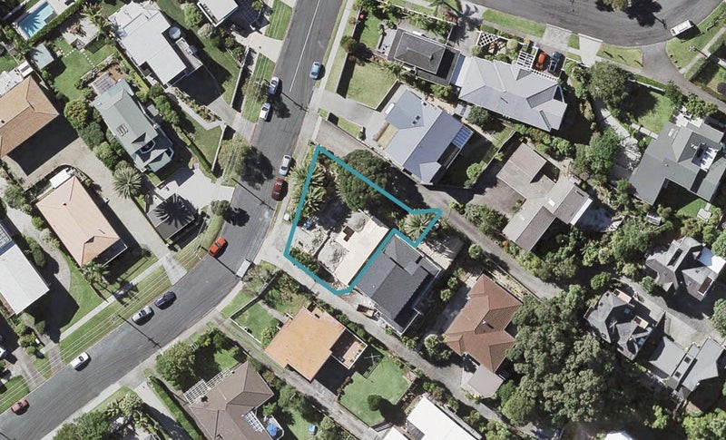 19 Rangitoto Terrace, Milford, Auckland - Carousel 1