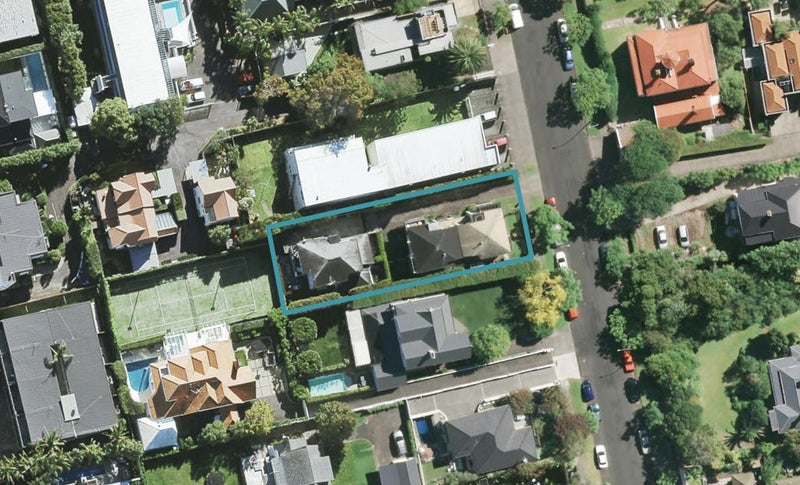 2/20 Hamilton Road, Herne Bay, Auckland - Carousel 1