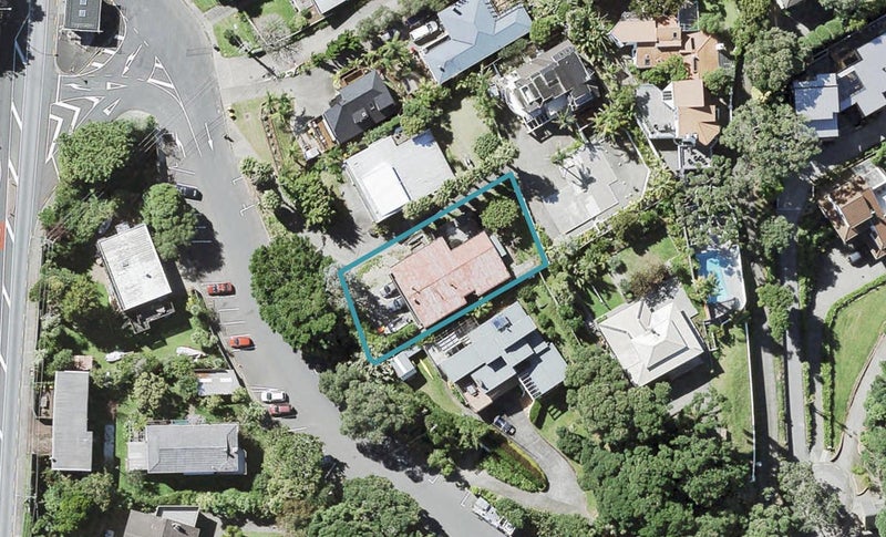 8 The Esplanade, Castor Bay, Auckland - Carousel 1