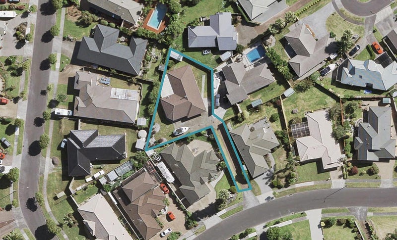 49 Glenross Drive, Wattle Downs, Auckland - Carousel 1