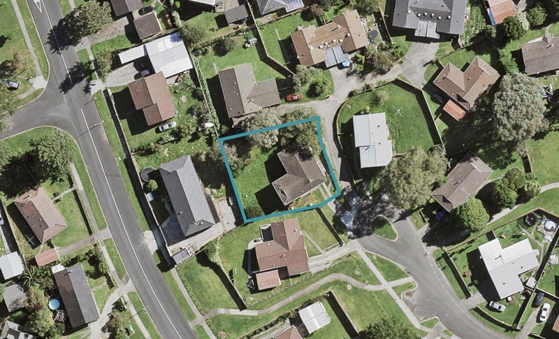 10 Sheralee Place, Red Hill, Papakura - Carousel 1