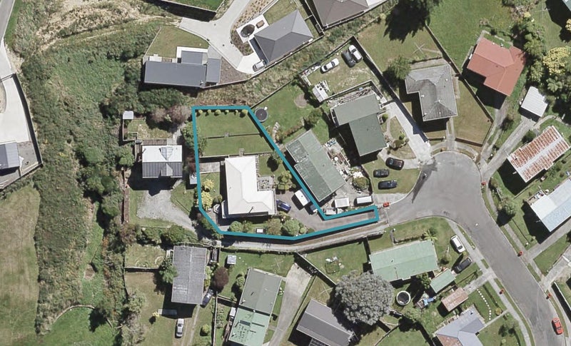 36 Blueberry Grove, Timberlea, Upper Hutt - Carousel 1