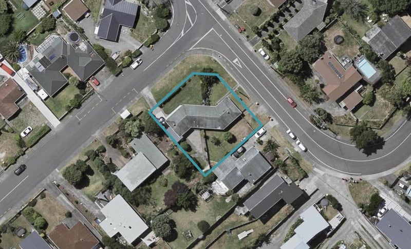 100 Martin Road, Paraparaumu Beach, Paraparaumu - Carousel 1