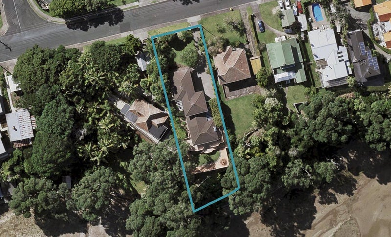 49 Norwood Road, Bayswater, Auckland - Carousel 1