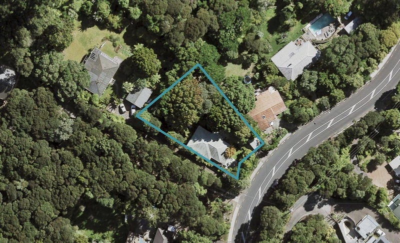 323 Titirangi Road, Titirangi, Auckland - Carousel 1