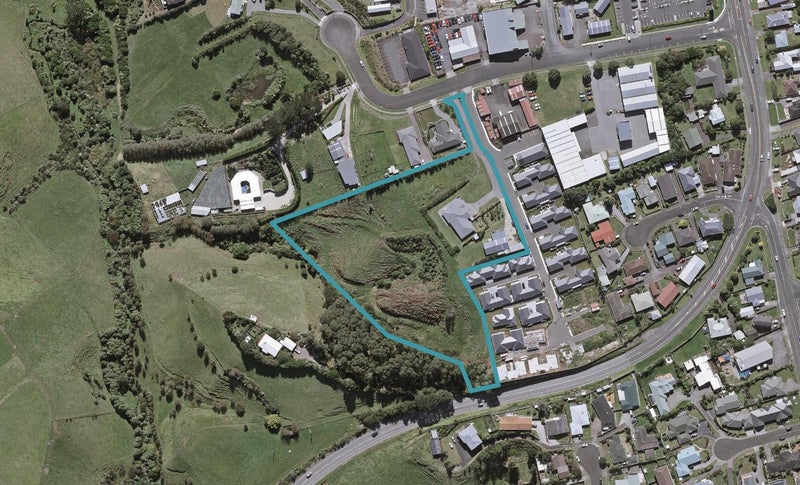 23 Manadon Street, Spotswood, New Plymouth - Carousel 1