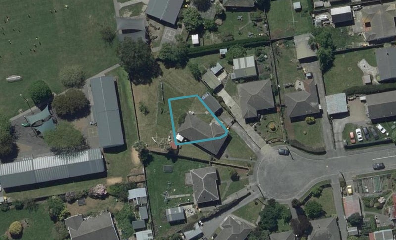 4/2 Westcott Street, Dallington, Christchurch - Carousel 1