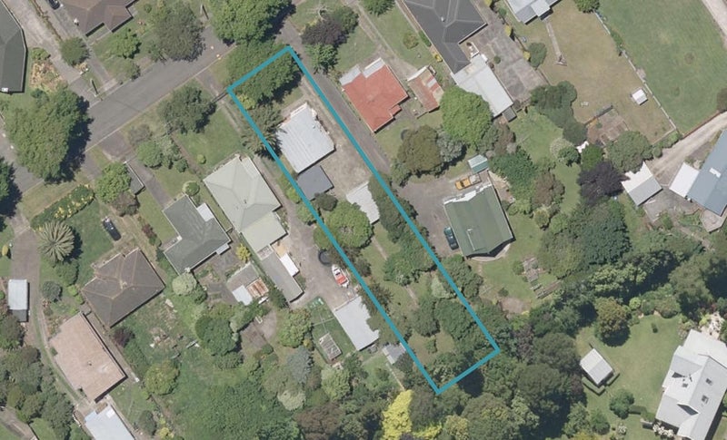12 Benefield Street, Whanganui East, Whanganui - Carousel 1