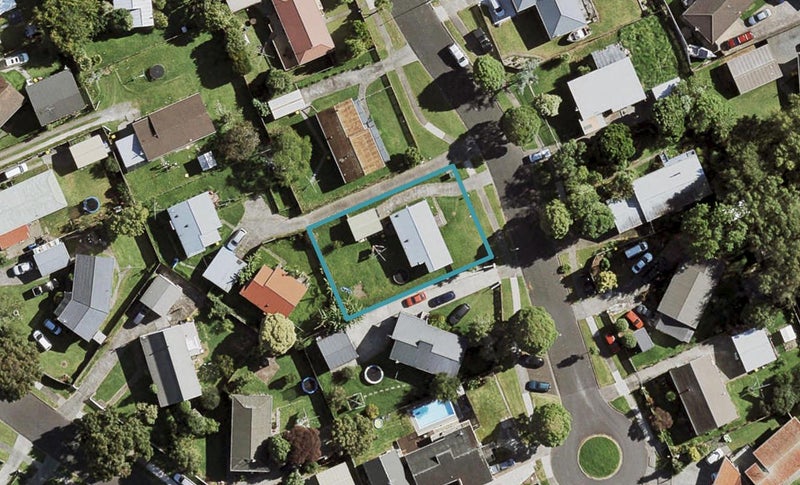 15 Cottrell Place, Clendon Park, Auckland - Carousel 1