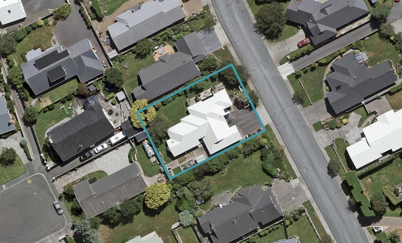 16 Turnbull Street, Rosedale, Invercargill - Carousel 1