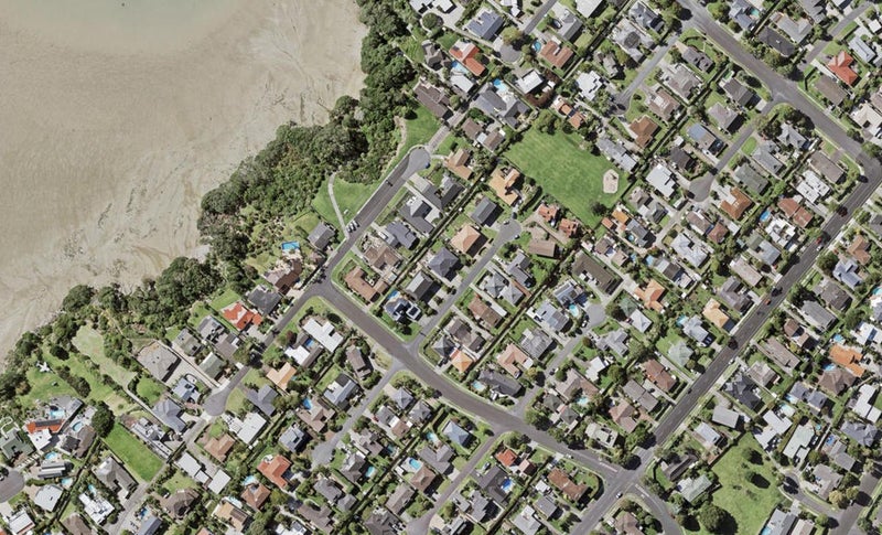 6A Nimrod Place, Half Moon Bay, Auckland - Carousel 1