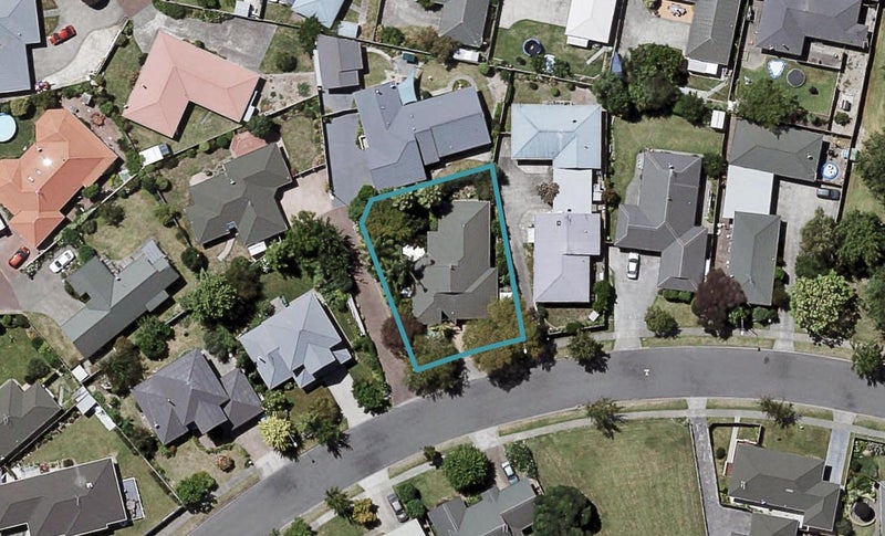 64 Whiting Crescent, Greenmeadows, Napier - Carousel 1