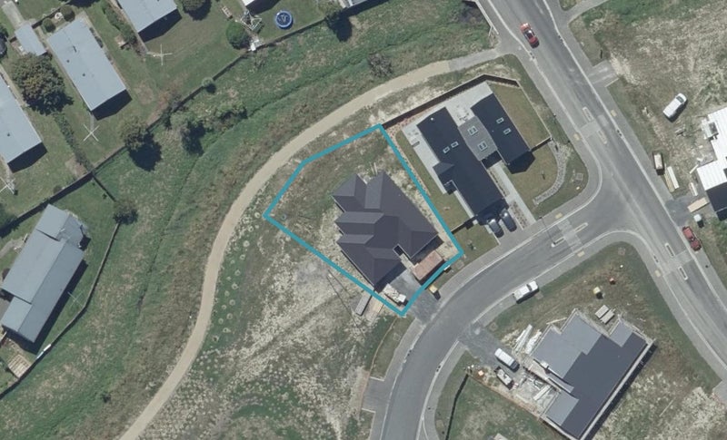 81 Owhiro AVE, MOSGIEL, Dunedin - Carousel 1