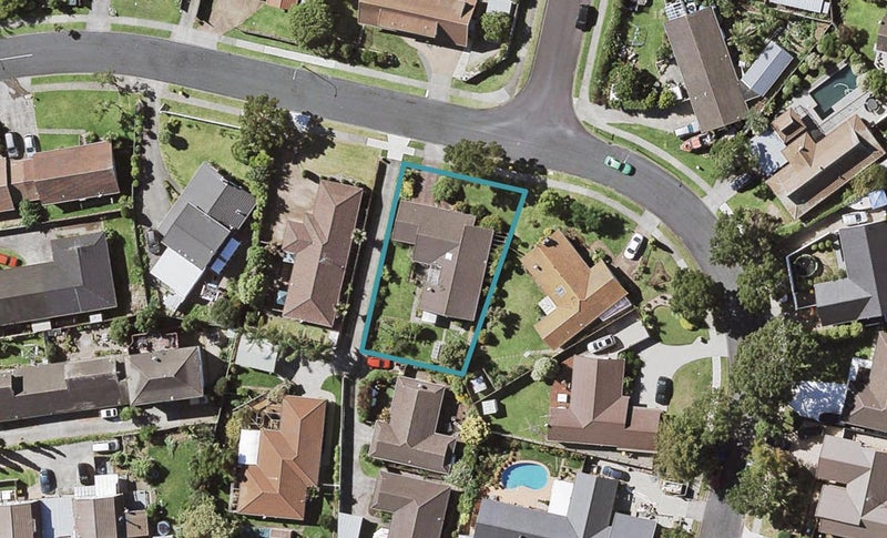 11 Raddock Place, Farm Cove, Auckland - Carousel 1