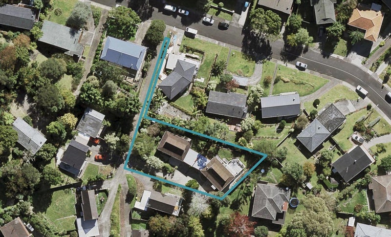 1/68 Ayton Drive, Tōtara Vale, Auckland - Carousel 1