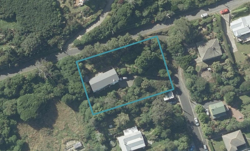 72 Manapouri Street, Ravensbourne, Dunedin - Carousel 1