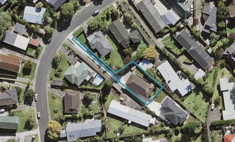 12 Uppingham Crescent, Hillcrest, Auckland - Carousel 1