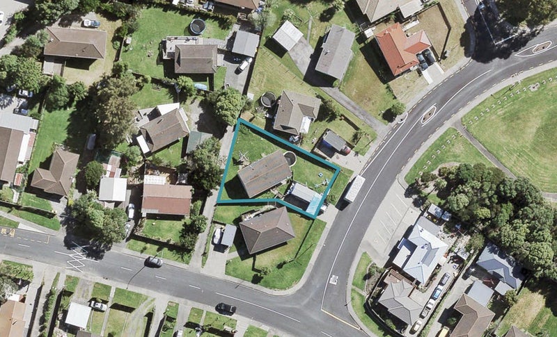 85 Sunvue Road, Glen Eden, Auckland - Carousel 1