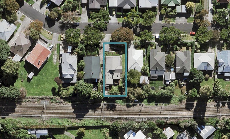 28 Malvern Road, Morningside, Auckland - Carousel 1