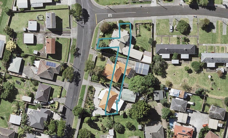 8/4 Dunkirk Road, Panmure, Auckland - Carousel 1