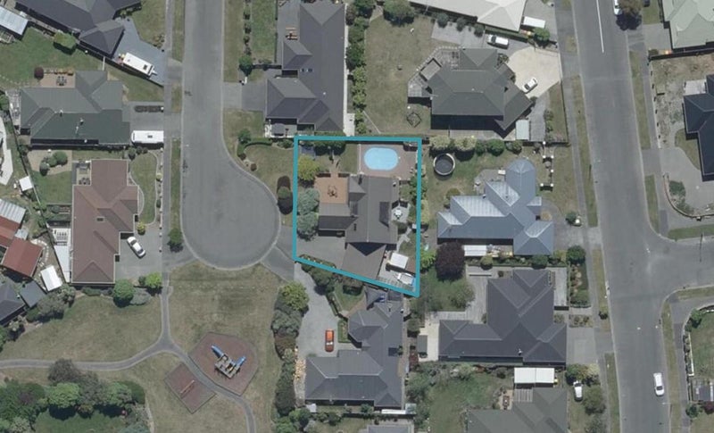 5 Brackenfield Place, Parklands, Christchurch - Carousel 1