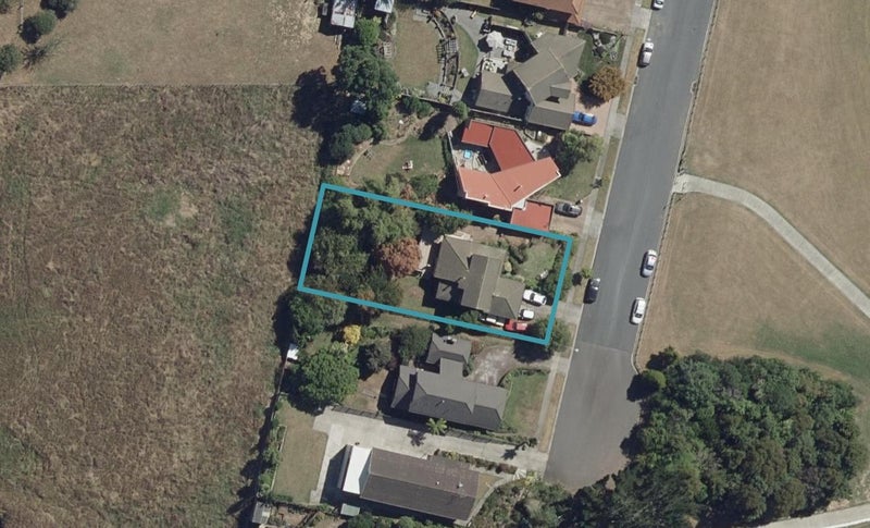 60 Melva Street, Dinsdale, Hamilton - Carousel 1