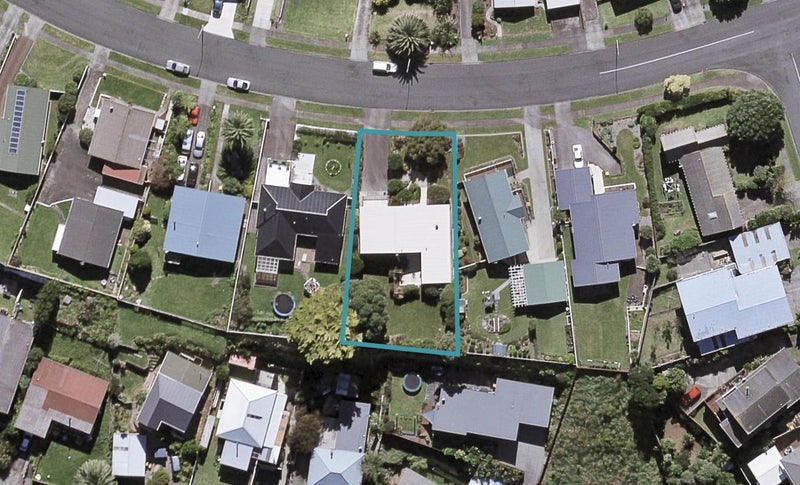 21 Norwich Avenue, Spotswood, New Plymouth - Carousel 1