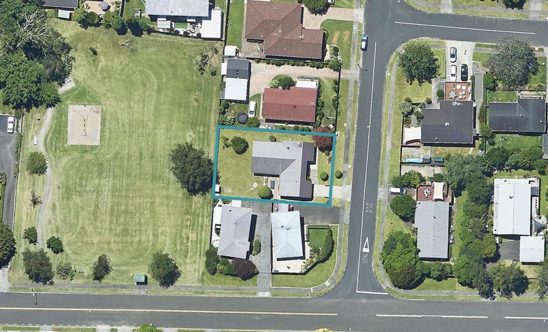 3 Endeavour Avenue, Welcome Bay, Tauranga - Carousel 1