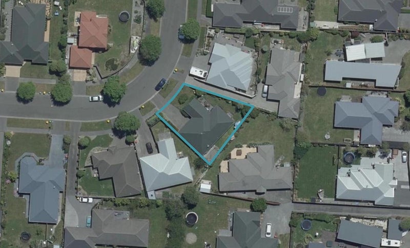 29 Coolspring Way, Redwood, Christchurch - Carousel 1