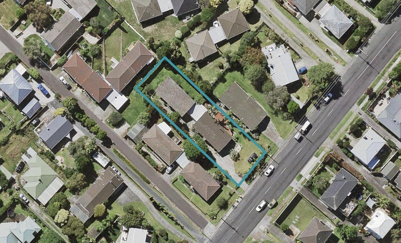 2/32 Sunnynook Road, Sunnynook, Auckland - Carousel 1