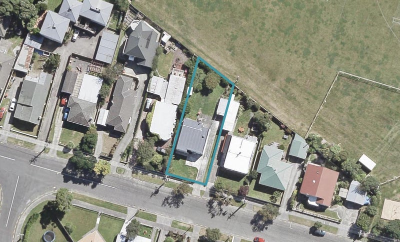 162 Whites Line, WAIWHETU, LOWER HUTT - Carousel 1