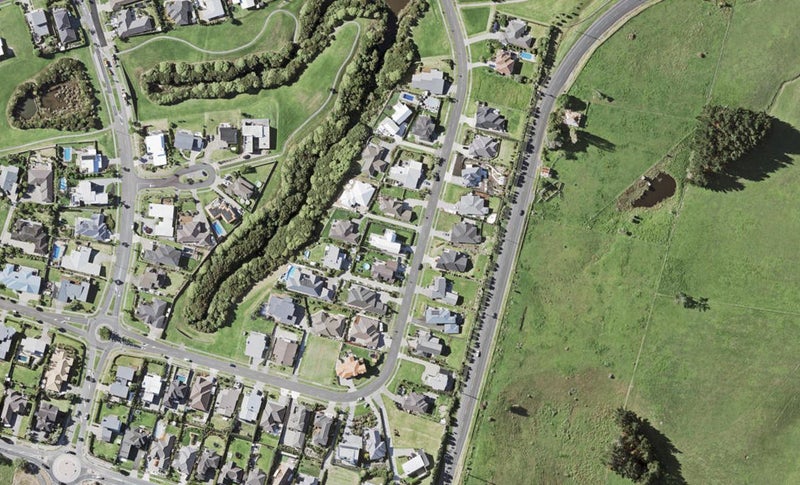 30 Liberty Crescent, Beachlands, Auckland - Carousel 1