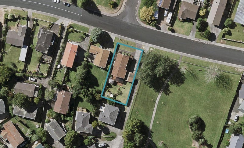 55 Athena Drive, Totara Vale, Auckland - Carousel 1