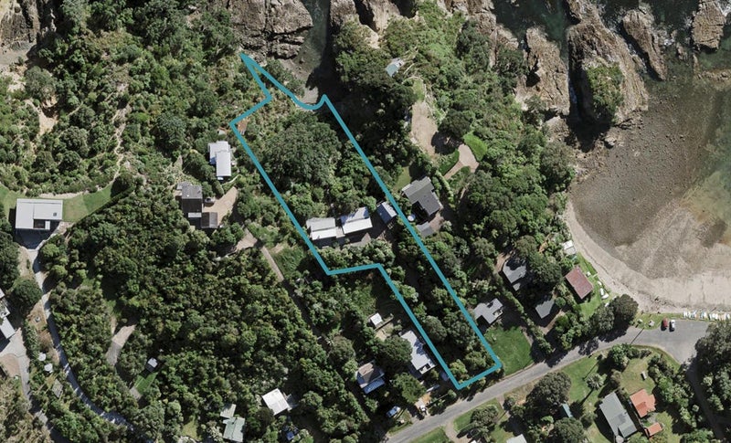 91 Great Barrier Road, Oneroa, Waiheke Island - Carousel 1