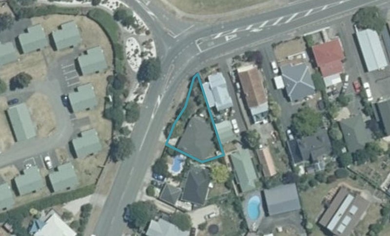 1 Golf Road, Tahunanui, Nelson - Carousel 1