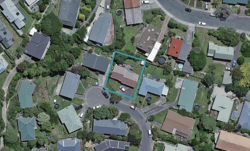 2/24 Saville Row, Johnsonville, Wellington - Carousel 1