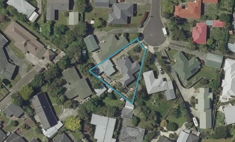 12 Eton Place, Terrace End, Palmerston North - Carousel 1